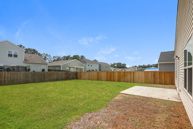 Building Photo - 3 Bedroom Home in Summerville