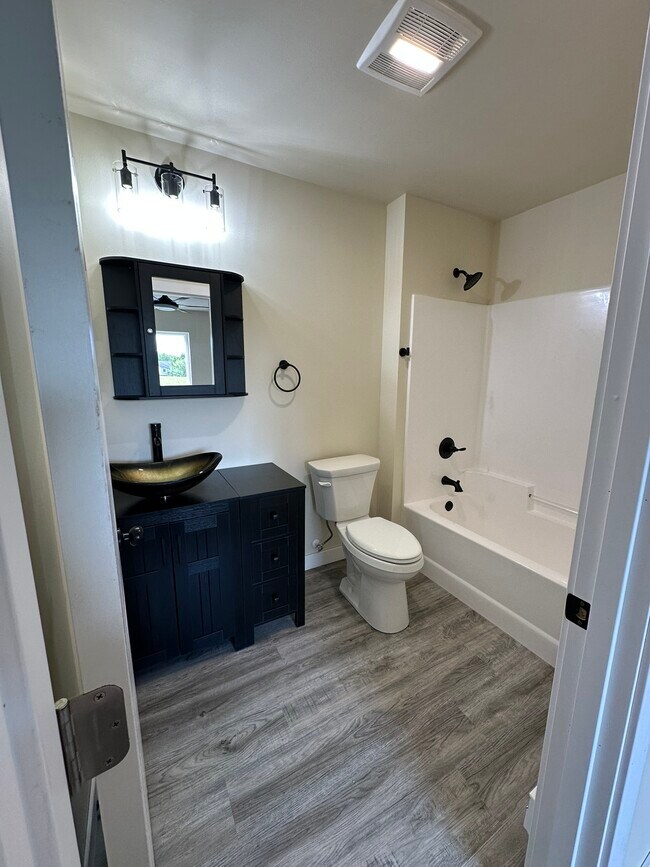 Building Photo - Valley View Estates C