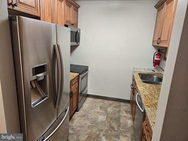 Building Photo - 25 S Church Rd