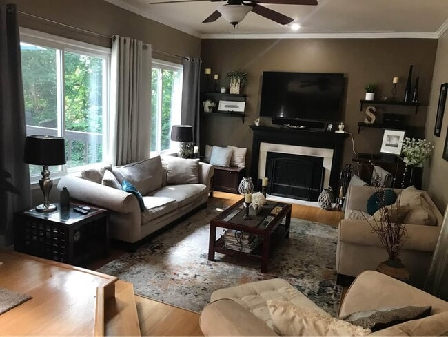 Building Photo - 115 Georgian Manor Ct