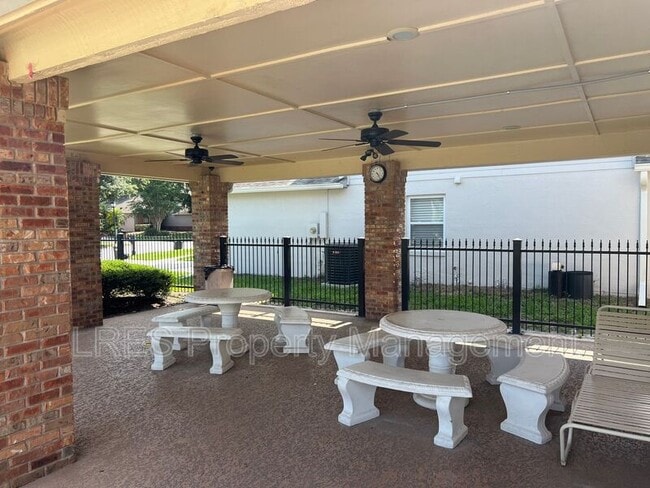 Building Photo - 1605 Slash Pine Pl