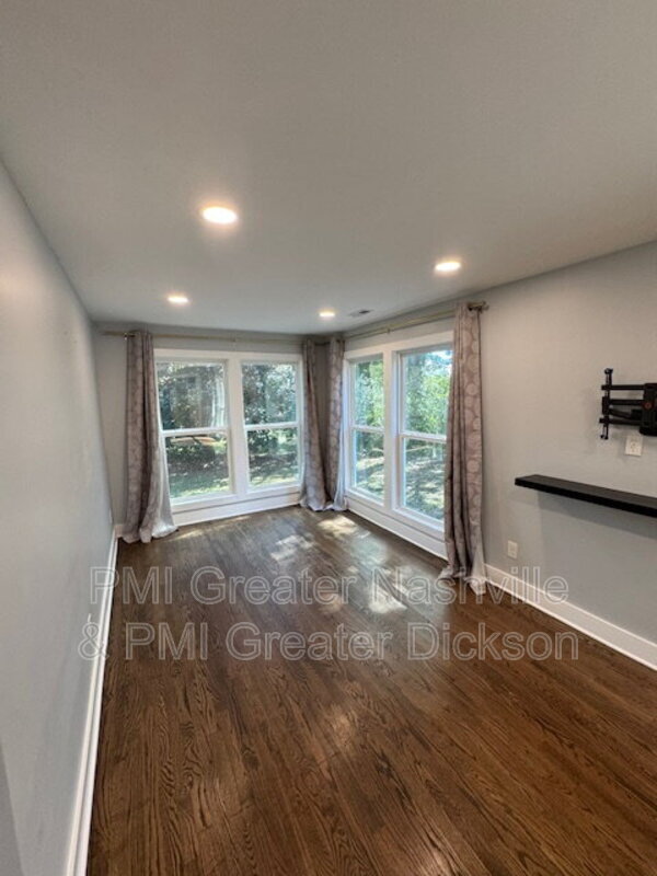 Building Photo - 1711 Golf St