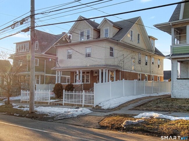 Building Photo - 1872 North Ave