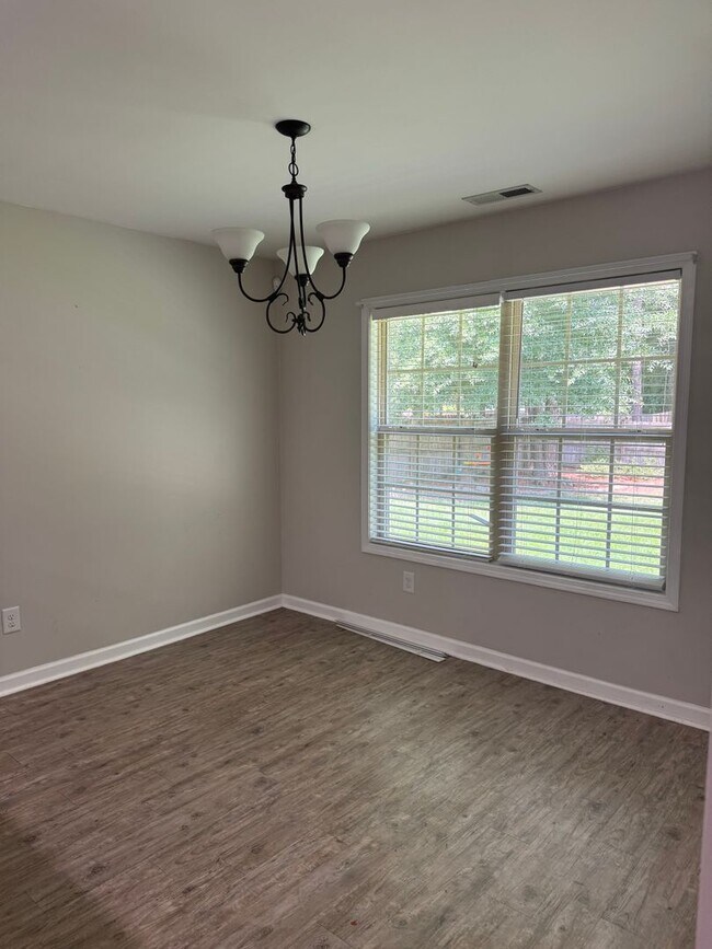 Building Photo - 303 Tuscan Ct