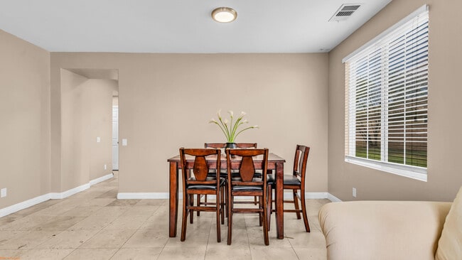 Building Photo - 37523 Durwent Dr