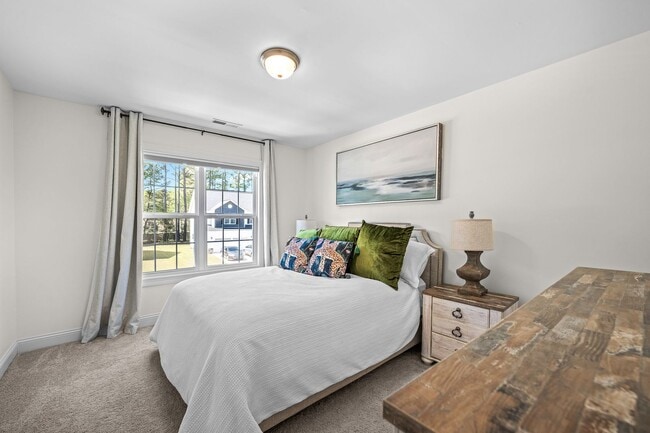 Building Photo - 227 Lookout Ln