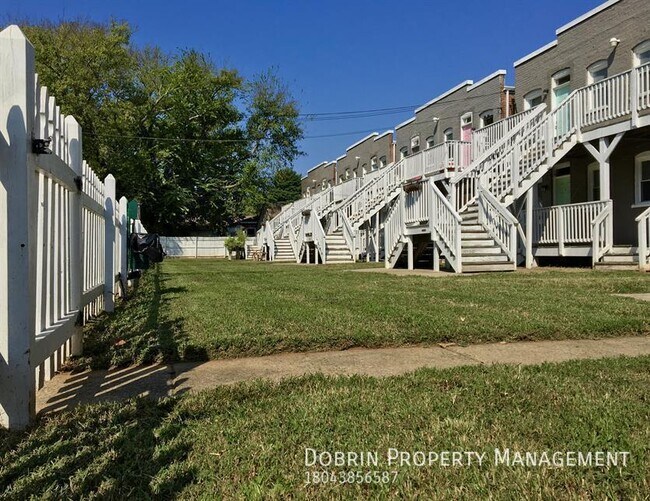 Building Photo - 1923 Lakeview Ave