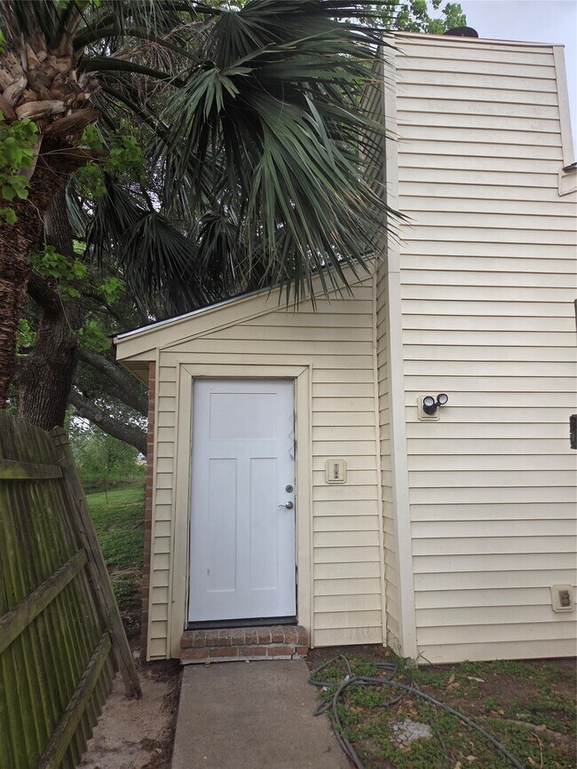 Building Photo - 7712 Challie Ln