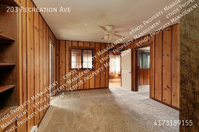 Building Photo - 203 Recreation Ave