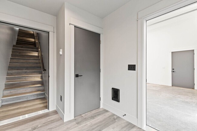 Building Photo - 204 Fletching Way
