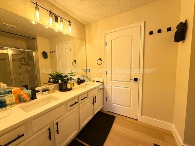 Building Photo - 7039 Beauhaven Ct