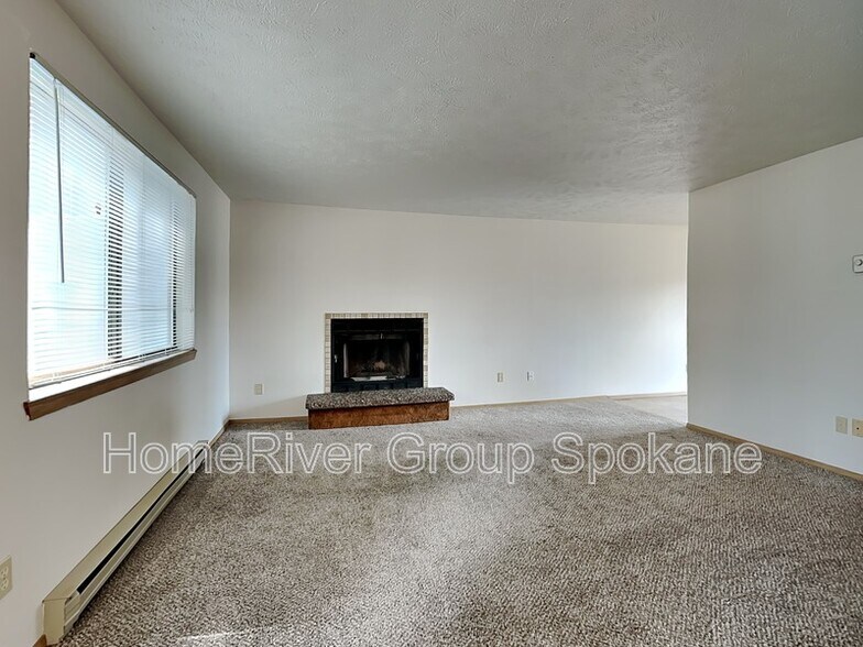Building Photo - 29 E Mayfair Ct