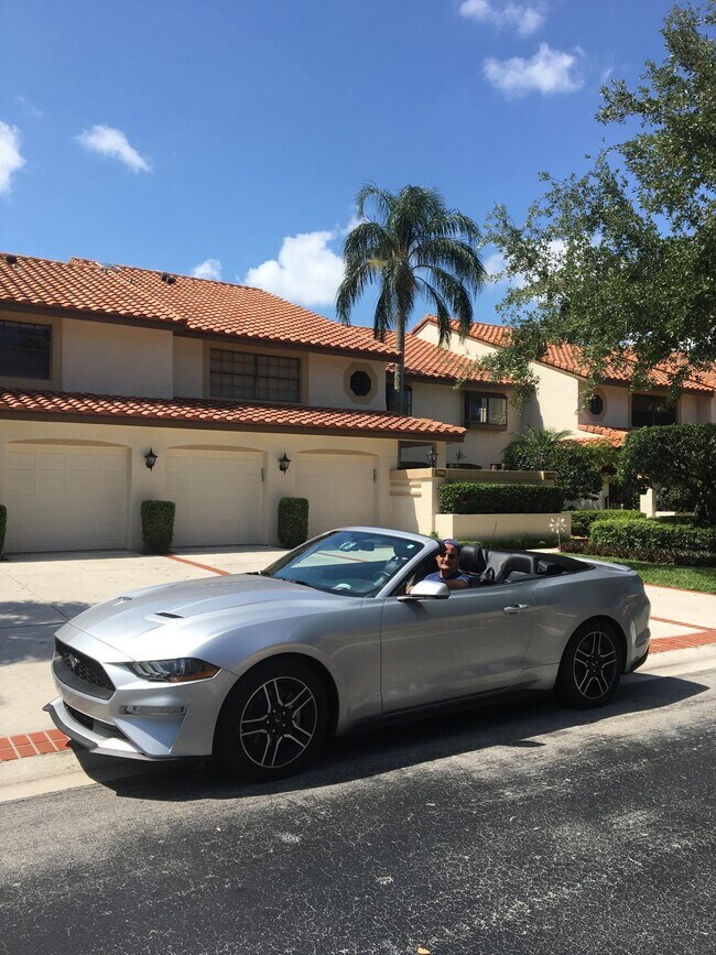 Building Photo - 7770 La Mirada Dr