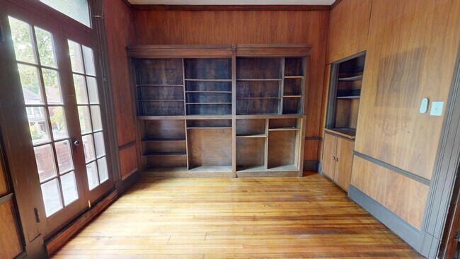 Building Photo - 3517 Magnolia Ave