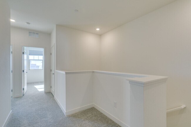 Building Photo - 160 Silver Run Ln