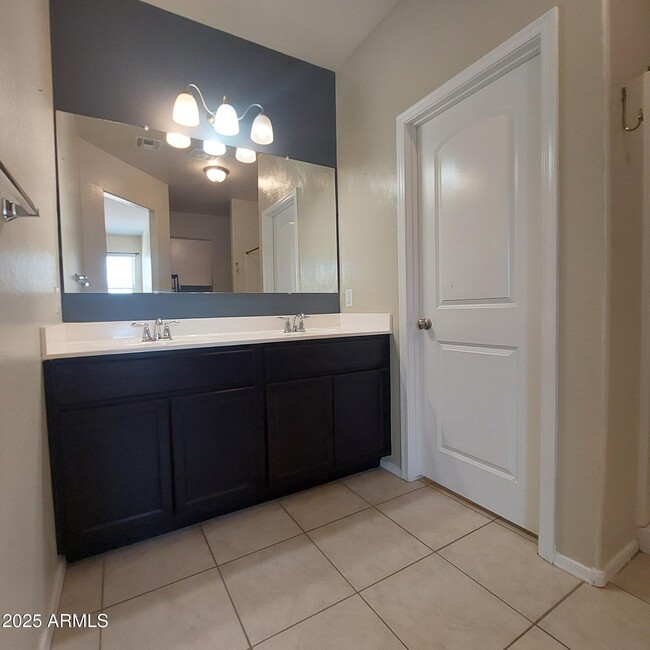 Building Photo - 25322 W Carson Dr