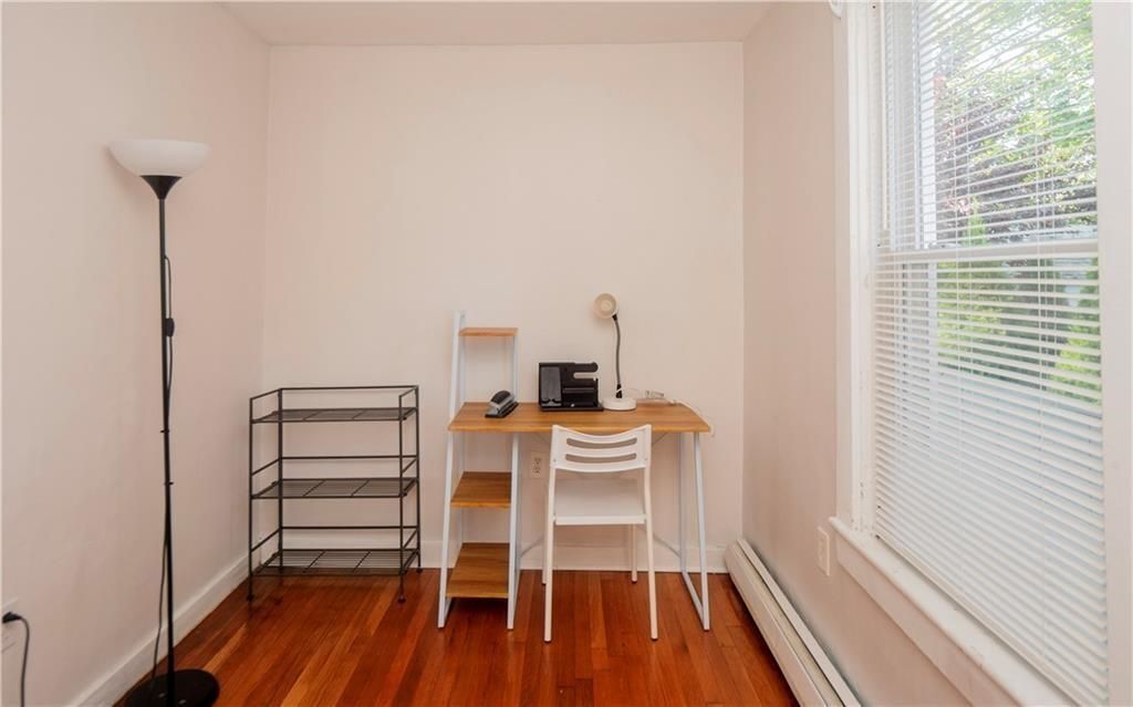 Building Photo - 11 Young St