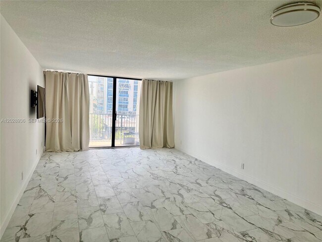 Building Photo - 2101 S Ocean Dr