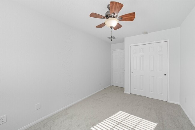 Building Photo - 2138 Waterford Park St
