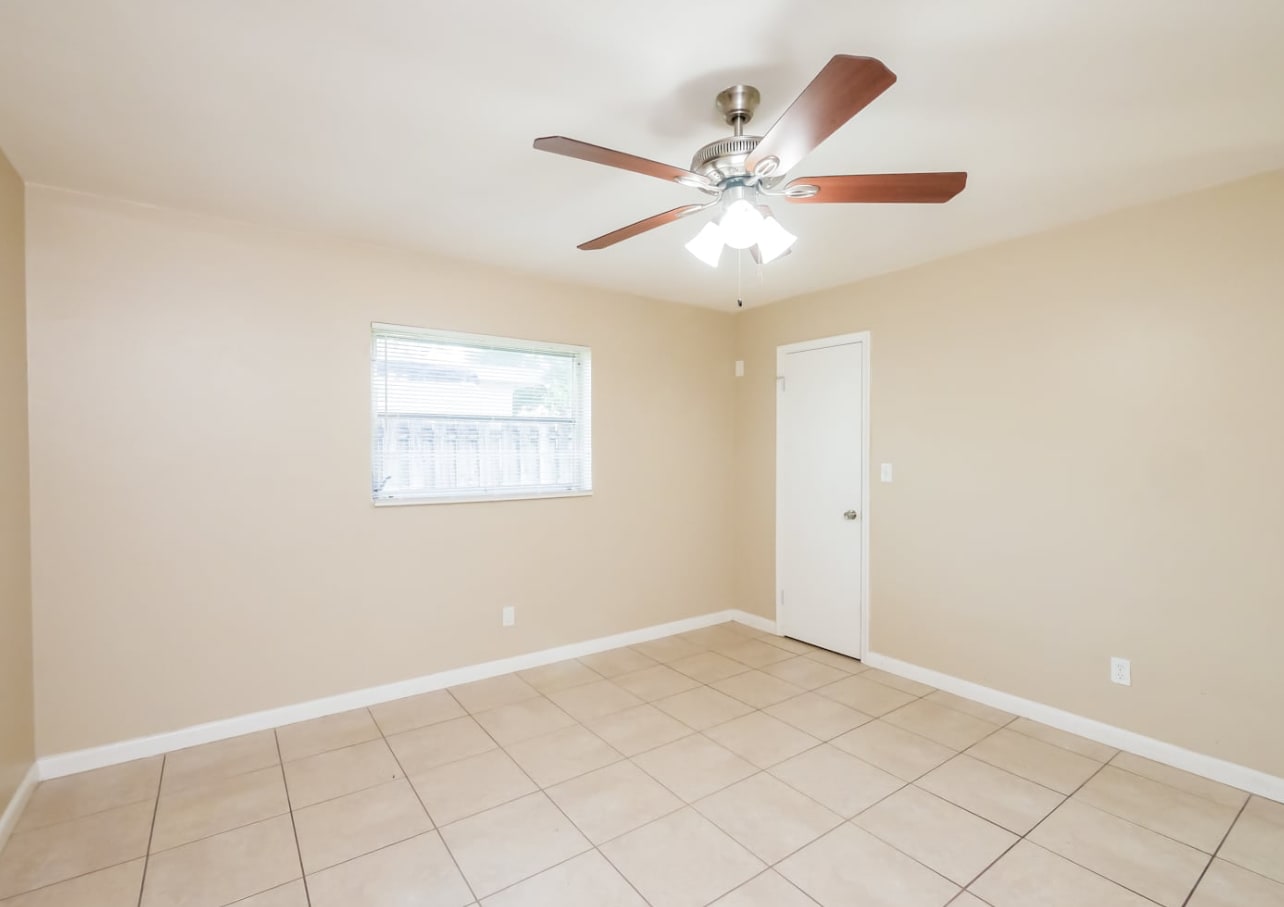 Building Photo - 3645 Valais Dr