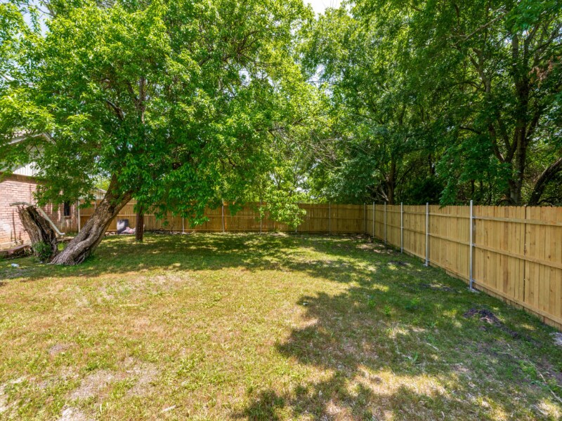 Building Photo - 1926 Chiesa Rd