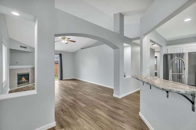 Building Photo - Amazing Floor Plan in Desirable Spanaway Neighborhood!