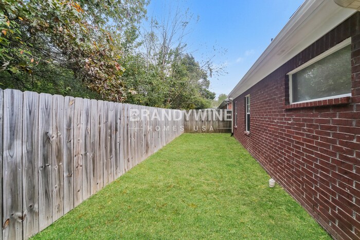 Building Photo - 6828 Kamali Ave