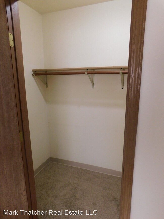 Building Photo - 215 Weed St