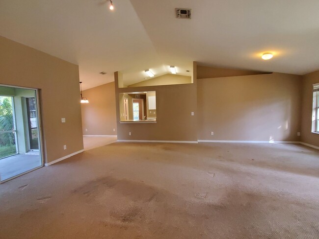 Building Photo - 3202 71st St W