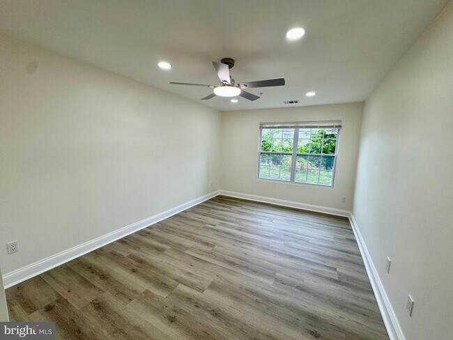 Building Photo - 1142 Windemere Ct