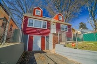 Building Photo - 15 Crown St