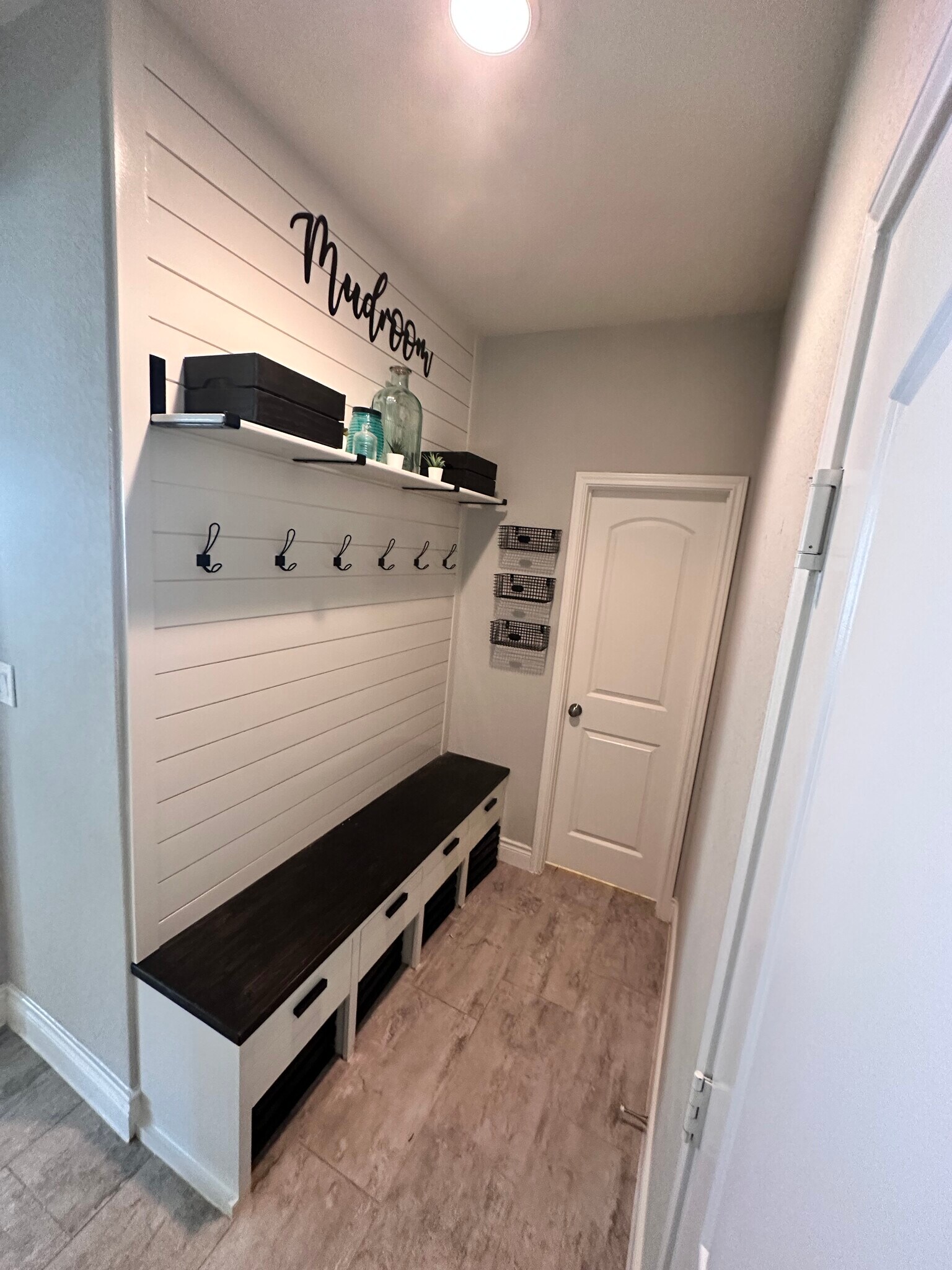 Building Photo - 27348 Caroline Way