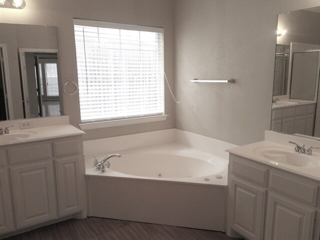 Building Photo - 4904 Virginia Woods Dr
