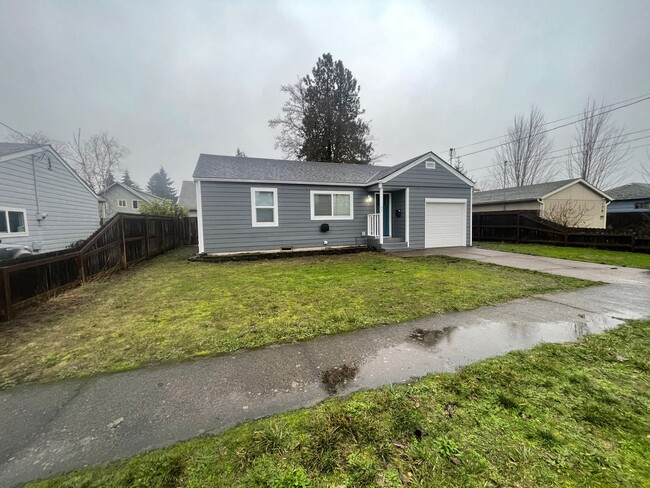 Building Photo - Stunning Newly Remodeled Two Bedroom Home ...