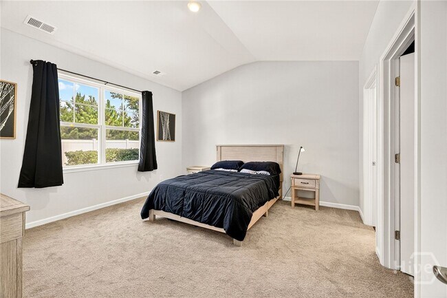 Building Photo - 170 Holloway Hl