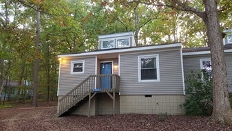 Building Photo - 4702 Cornwall Plz