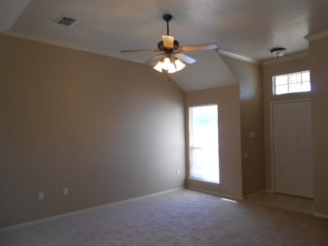 Building Photo - 3/2.5/2 COMING SOON!!! Great Location