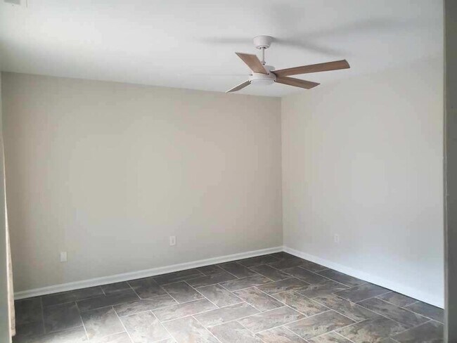 Building Photo - Sawgrass Condominium 1st Floor Unit 2 Bedroom 2 full Baths