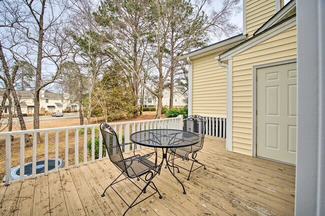 Building Photo - 2502 St Christopher Cir SW