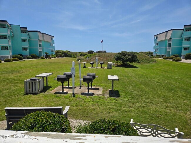 Building Photo - 301 Commerce Way