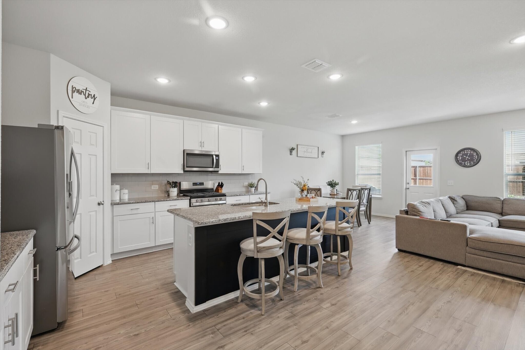 Building Photo - 802 Feldspar Way