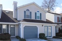 Building Photo - 707 Aylesbury Dr