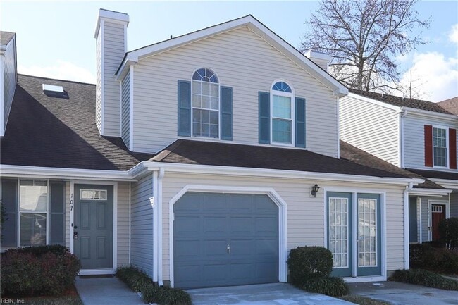 Primary Photo - 707 Aylesbury Dr