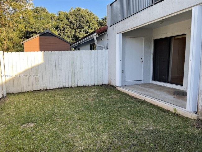 Building Photo - 2202 San Remo Cir