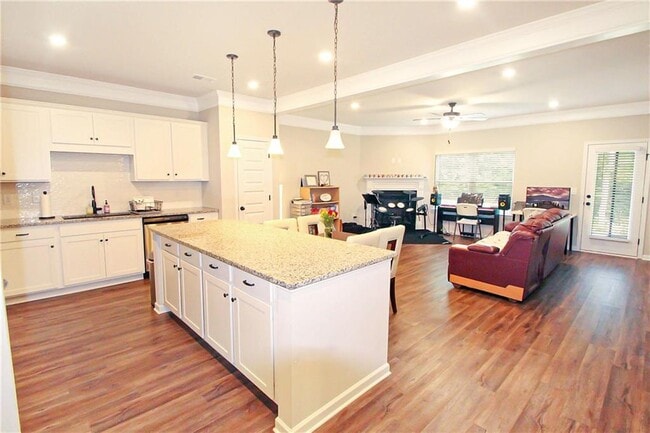 Building Photo - 2273 Buford Town Dr