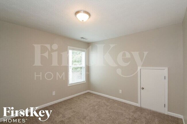 Building Photo - 1392 Alcovy Falls Dr SE