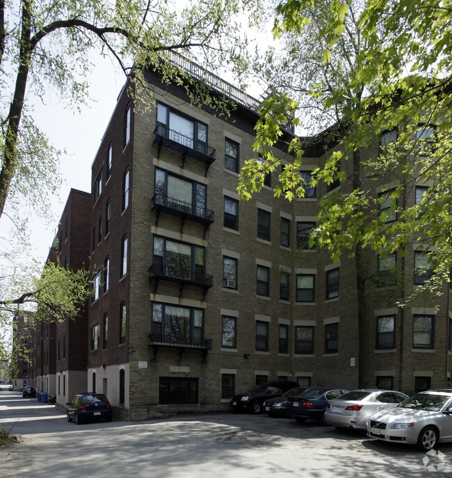 Building Photo - 1110-1120 Beacon Street