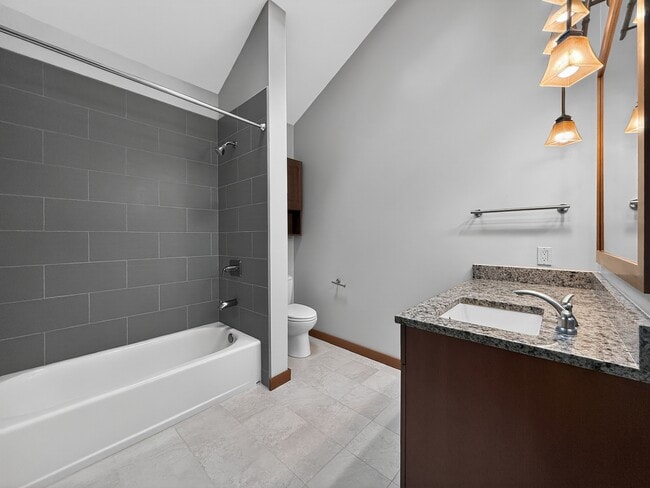 Building Photo - 5333 134th Ave SE