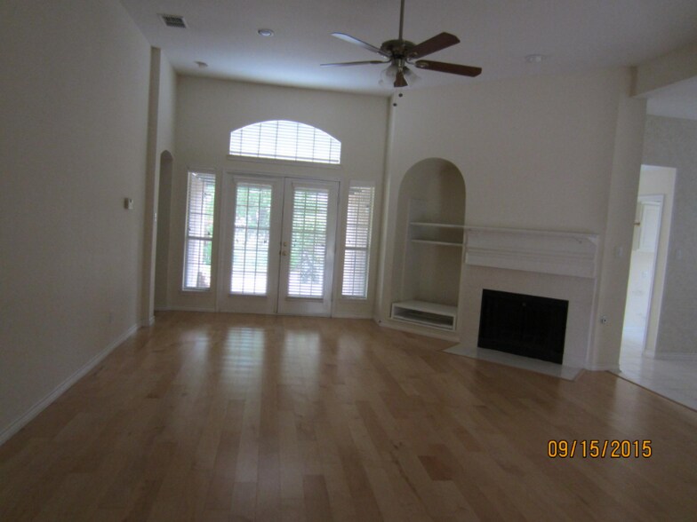 Building Photo - 7016 Randall Way