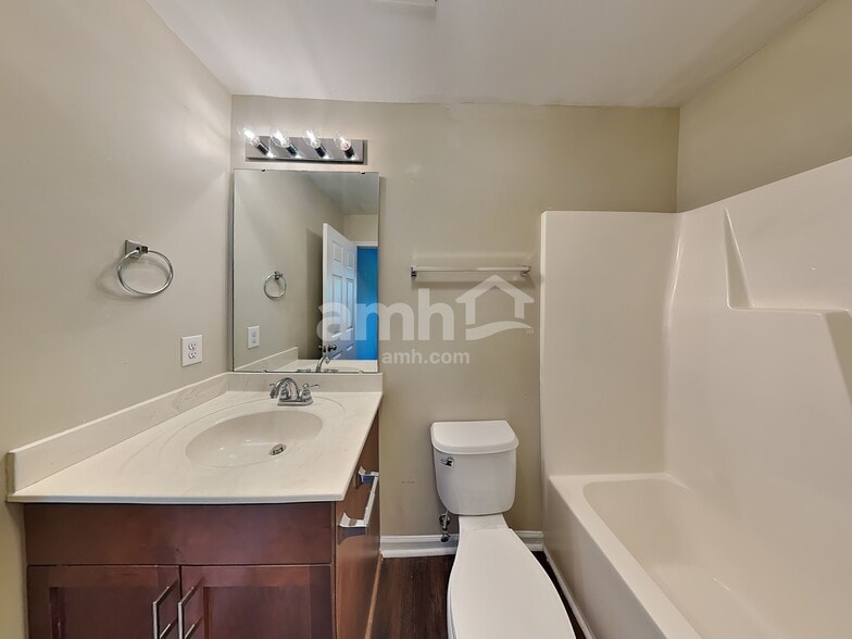 Building Photo - 79 Wolf Creek Ln